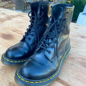 Womens Dr. Martens 1460 8-Eye Boot - Black